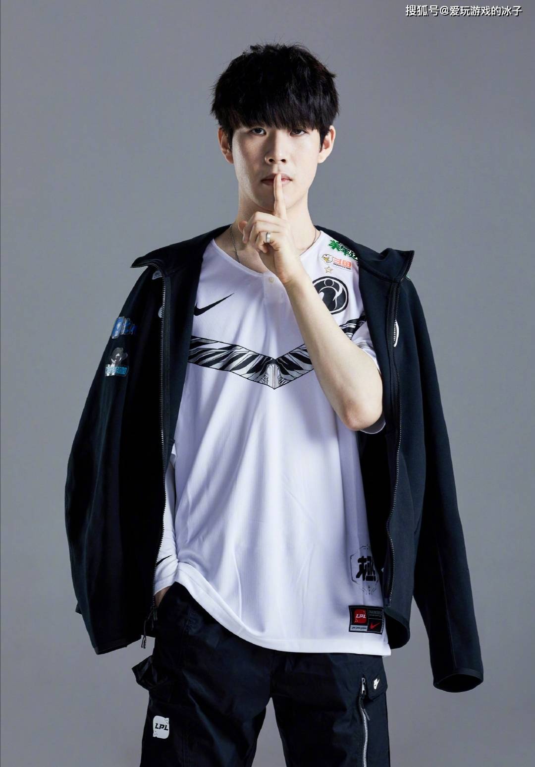 Light更博：接下来的每一场我们都会竭尽全力！世界赛见